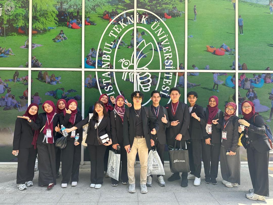 Faculty of Management Hosts Delegation from Universiti Teknologi Malaysia-7
